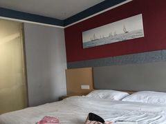 -格淋连锁酒店(南昌八一广场店)