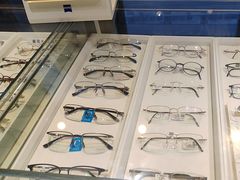 -瑞司视光眼镜·蔡司战略合作眼镜店(新街口店)