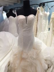 -Flora婚纱礼服定制租赁店