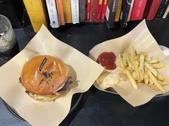 -shark burger·鲨鱼汉堡(交子大道店)