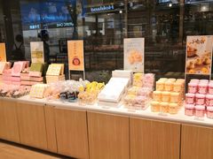 面包甜点陈列柜-好利来(熙地港店)