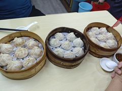 -莱莱小笼·乔艾