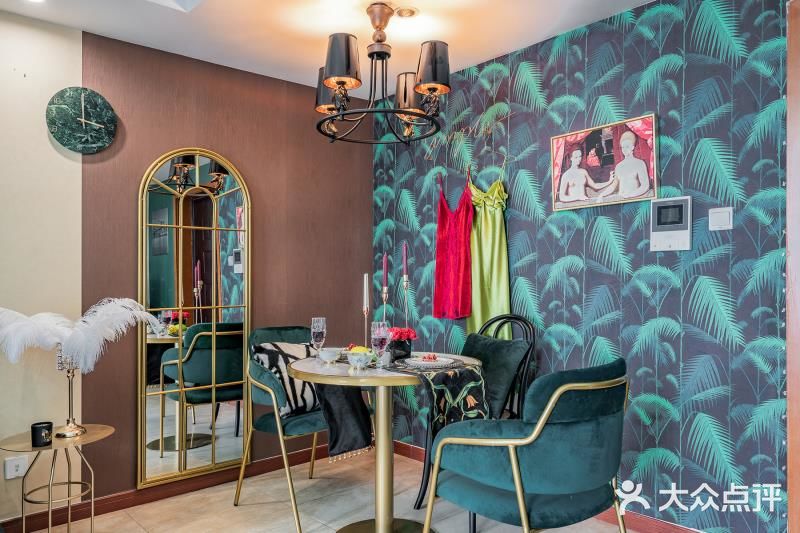 住进成都🌟 | 鲜艳又美腻！欢迎来到西域风情民宿🌺！