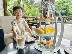 -亚龙湾喜来登·美景台大堂吧