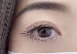 -爱美睫美甲会馆