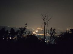 -鬼笑石后山停车场