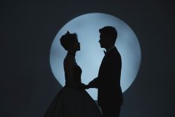 -雪中彩影婚纱摄影·微光艺术中心