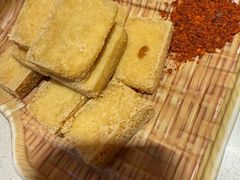 -老牌坊云南鱼豆花火锅(哈西万达店)