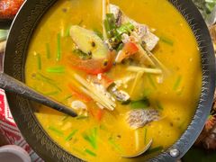 百香果煮鱼-傣泐金湾餐厅