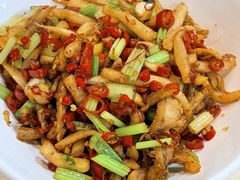 酸萝卜牛肚丝-笨罗卜浏阳菜馆(龙华鹏润达店)