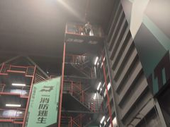 -极限PLAY运动娱乐新世界·团建派对潮玩休闲馆·室内蹦极高空游乐园