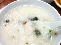 皮蛋瘦肉粥-日月永和中国餐饮名店(东湖店)