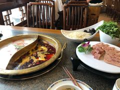 -小天鹅火锅·一线江景洪鼎旗舰店(洪崖洞店)