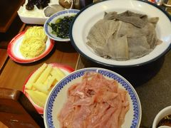 -沸炉重庆老火锅(军事博物馆店)