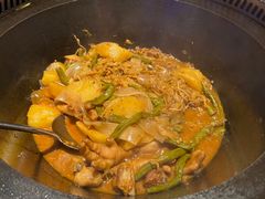 -山河屯铁锅炖·非遗东北菜(南山店)