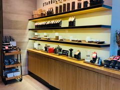 面包甜点陈列柜-星巴克臻选(杭州嘉里中心1F店)