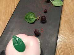 一颗白桃慕斯蛋糕-必胜客(百联又一城店)