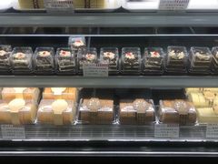 -红宝石·鲜奶小方·海派西点房(南丹店)