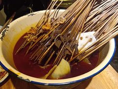 -拈签一笑黄牛肉辣卤串串