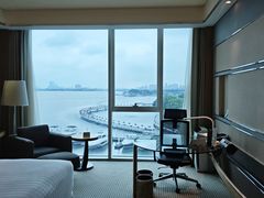-苏州金鸡湖中茵皇冠假日酒店