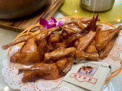 红烧乳鸽-津津菜馆(绝没分店)