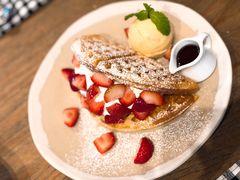 -ROAST coffee & eatery