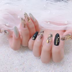 -七彩虹美甲美睫 半永久