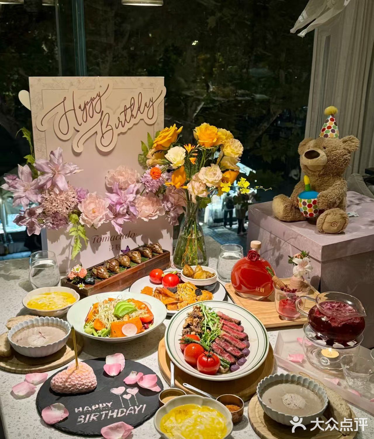 十二月生日的姐妹们快过来!?他们家免费……