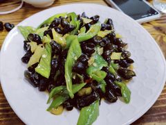 炒山坑螺-老兵牛蹄店(下沙店)