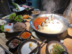 -湊湊火锅·茶憩(杭州湖滨银泰in77店)