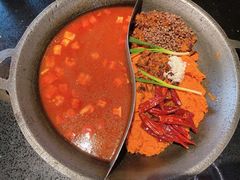 番茄鸳鸯锅-珮姐老火锅(新街口店)