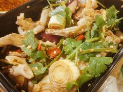 -拈签一笑黄牛肉辣卤串串