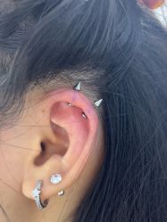 -AI艾耳·专业手工耳洞·穿孔美学馆