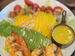 扒鲜虾芒果牛油果沙拉-G+KITCHEN·西餐·手作(时代广场店)