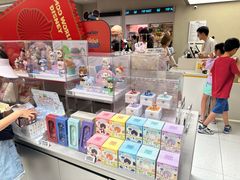 -泡泡玛特POPMART(蓝色港湾店)