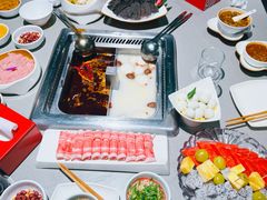 -海底捞火锅鲜切牛肉主题店(长寿路店)