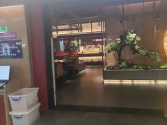 -芝小官毛肚火锅海鲜自助(苏州吴江区万宝店)