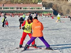 -济南卧虎山滑雪场