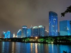 -万绿园