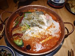 -洱火云南酸菜牛肉火锅(石景山当代商城店)