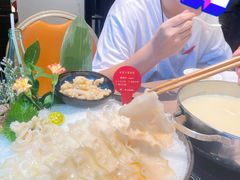 加拿大象拔蚌-協成海鮮火鍋(老店)