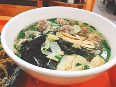 三鲜牛肉馄饨-老新隆牛肉锅贴(新街口店)