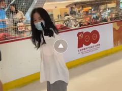 -冰纷万象滑冰场(南山万象天地店)