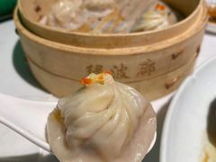 蟹粉小笼包-绿波廊(豫园店)