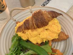 火腿滑蛋可颂全餐-玲婧胡同·生日蛋糕·餐厅(嘉里城店)