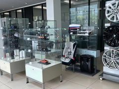 -上海宝信宝马4S店