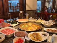 -小天鹅火锅·一线江景洪鼎旗舰店(洪崖洞店)