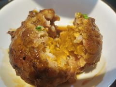 咸蛋黄狮子头-梅飞酒家(桑园路店)