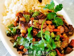 锅巴牦牛肉-小厨子私房菜·云南美食店