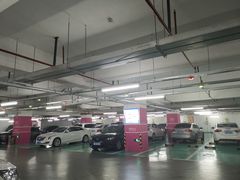 -龙湖天街-停车场